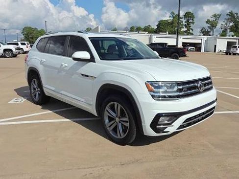 Used 2019 Volkswagen Atlas SEL R-Line AWD/4WD image 2