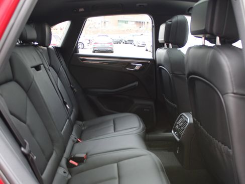 New 2026 Porsche Macan image 24