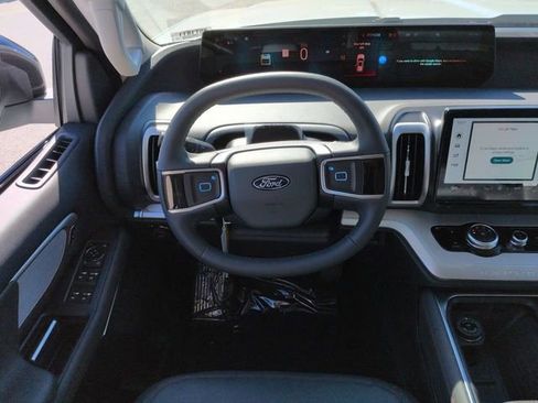 New 2025 Ford Expedition Max Active image 16