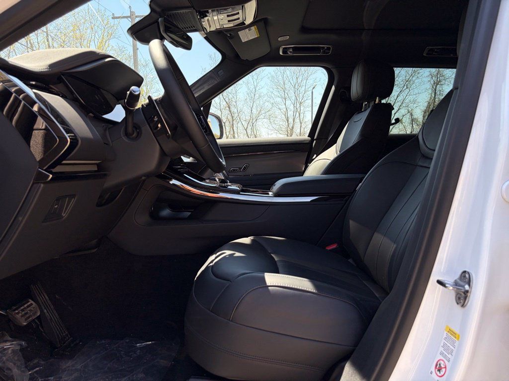 New 2026 Land Rover Range Rover Sport SE AWD/4WD image 11
