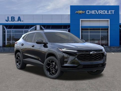New 2026 Chevrolet Trax LT w/ Driver Confidence Package FWD image 7