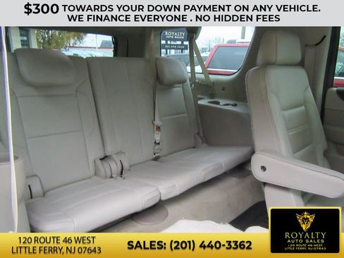 Used 2015 GMC Yukon XL Denali w/ Premium Package image 14