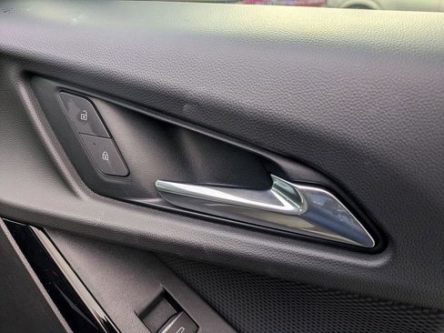 Certified 2025 Chevrolet Equinox RS image 34