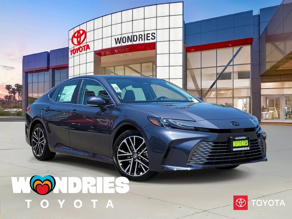 New 2026 Toyota Camry XLE FWD 360° Tour