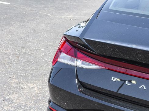 Certified 2023 Hyundai Elantra SEL w/ Convenience Package FWD image 8