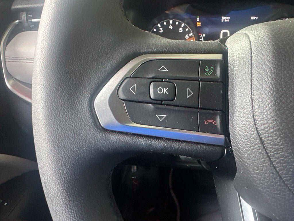 Used 2025 Jeep Compass Limited w/ Sun & Sound Group AWD/4WD image 14