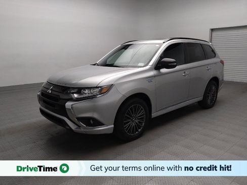 Used 2021 Mitsubishi Outlander LE image 1