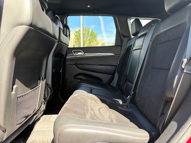 Used 2017 Jeep Grand Cherokee Trailhawk AWD/4WD image 17