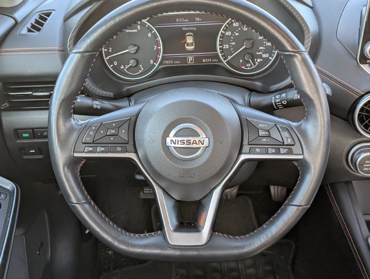 Used 2022 Nissan Sentra SR w/ SR Premium Package FWD image 11