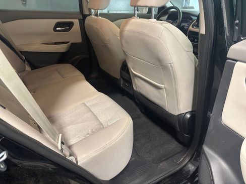 Used 2025 Nissan Rogue SV FWD image 41