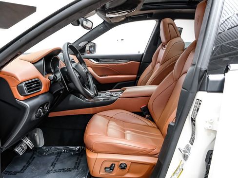 Used 2019 Maserati Levante S GranSport image 4