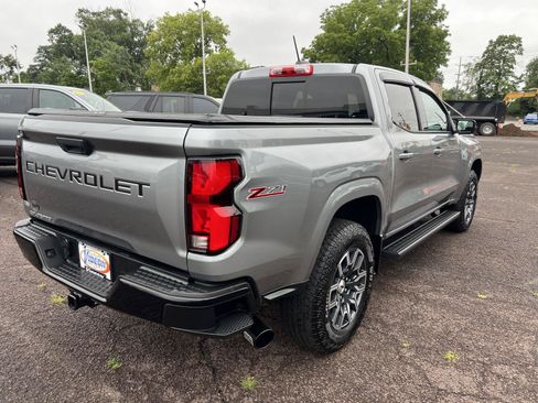 Used 2023 Chevrolet Colorado Z71 w/ Z71 Convenience Package 2 AWD/4WD image 8