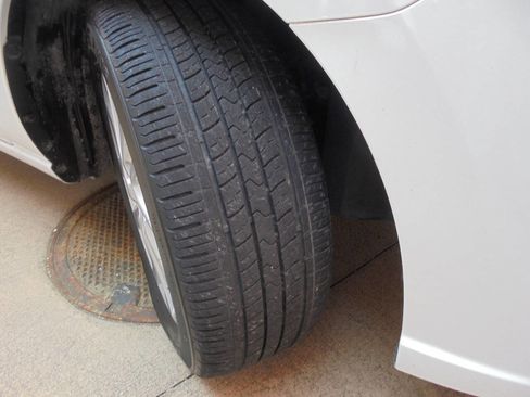 Used 2015 MAZDA MAZDA5 Sport FWD image 28