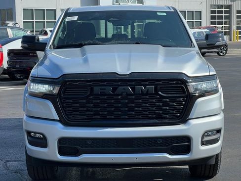 New 2026 RAM 1500 4x4 Crew Cab image 40