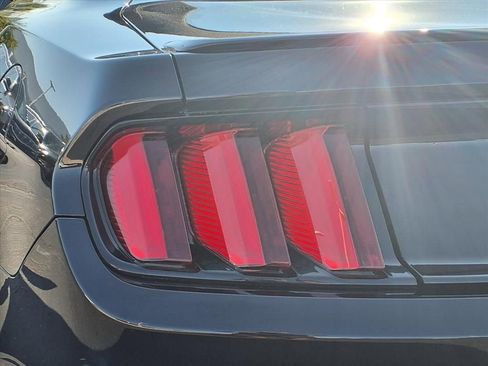 Used 2017 Ford Mustang GT Premium w/ Equipment Group 401A image 23