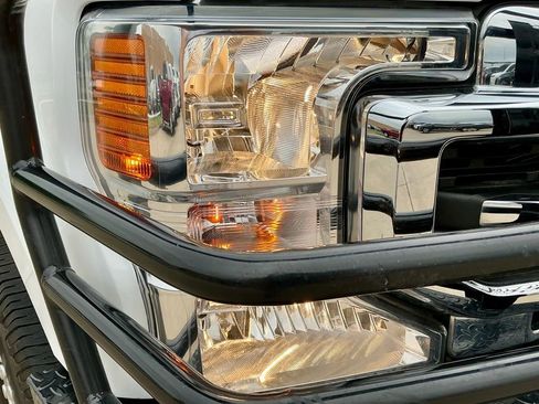 Used 2022 Ford F250 Lariat w/ Lariat Value Package image 8