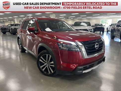 Used 2025 Nissan Pathfinder Platinum w/ Cargo Package FWD image 1