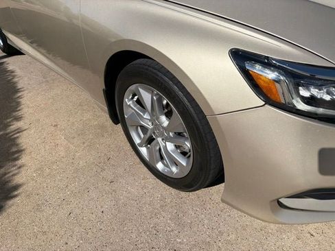 Used 2018 Honda Accord LX image 5