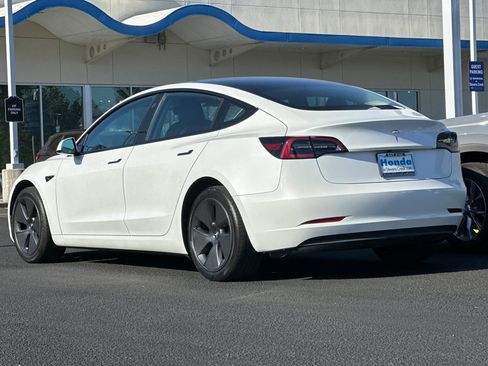Used 2023 Tesla Model 3 Standard Range RWD image 3