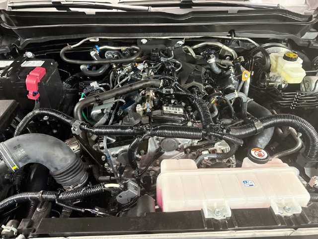 Used 2025 Toyota Tacoma SR5 AWD/4WD image 28