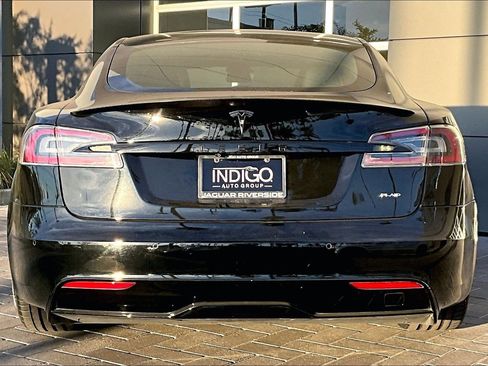 Used 2022 Tesla Model S Plaid image 4