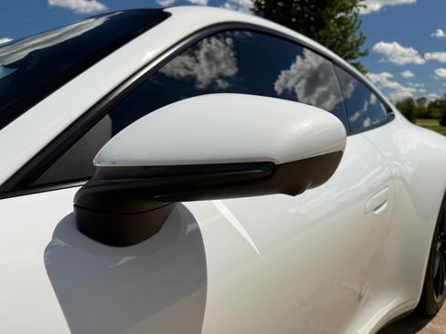 Used 2021 Porsche 911 Carrera RWD image 16