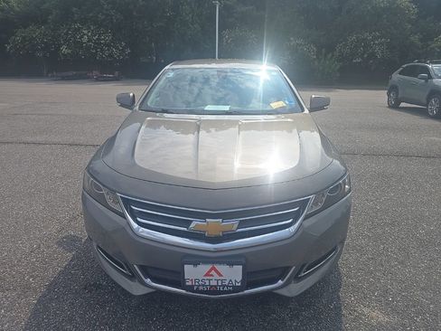 Used 2019 Chevrolet Impala LT w/ LT Leather Package FWD image 2