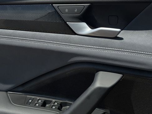 New 2026 Volkswagen Tiguan SE R-Line FWD image 24