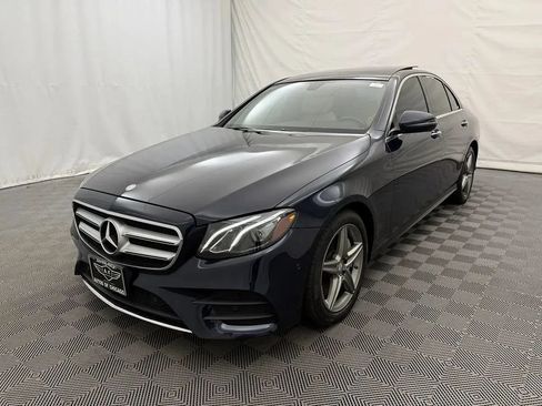 Used 2017 Mercedes-Benz E 300 4MATIC image 2
