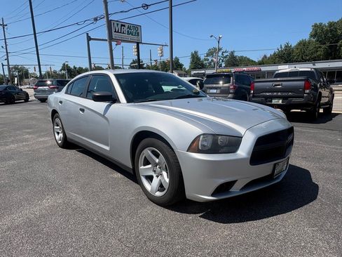 Used 2014 Dodge Charger Police RWD image 3