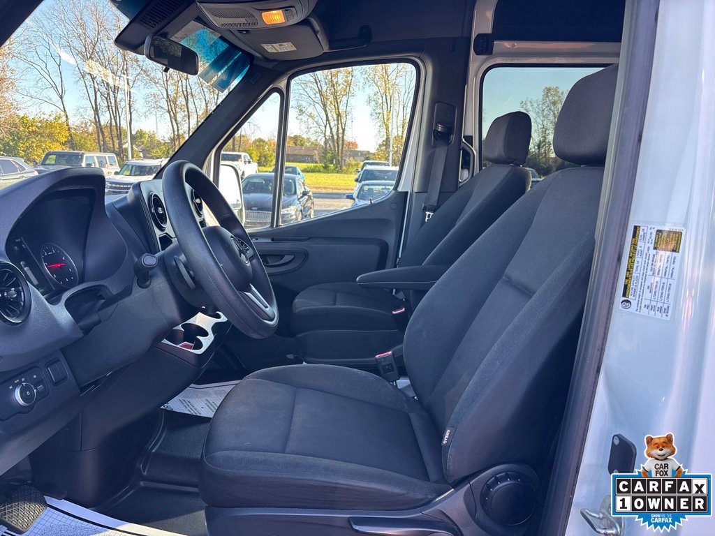 Used 2024 Mercedes-Benz Sprinter 2500 image 23