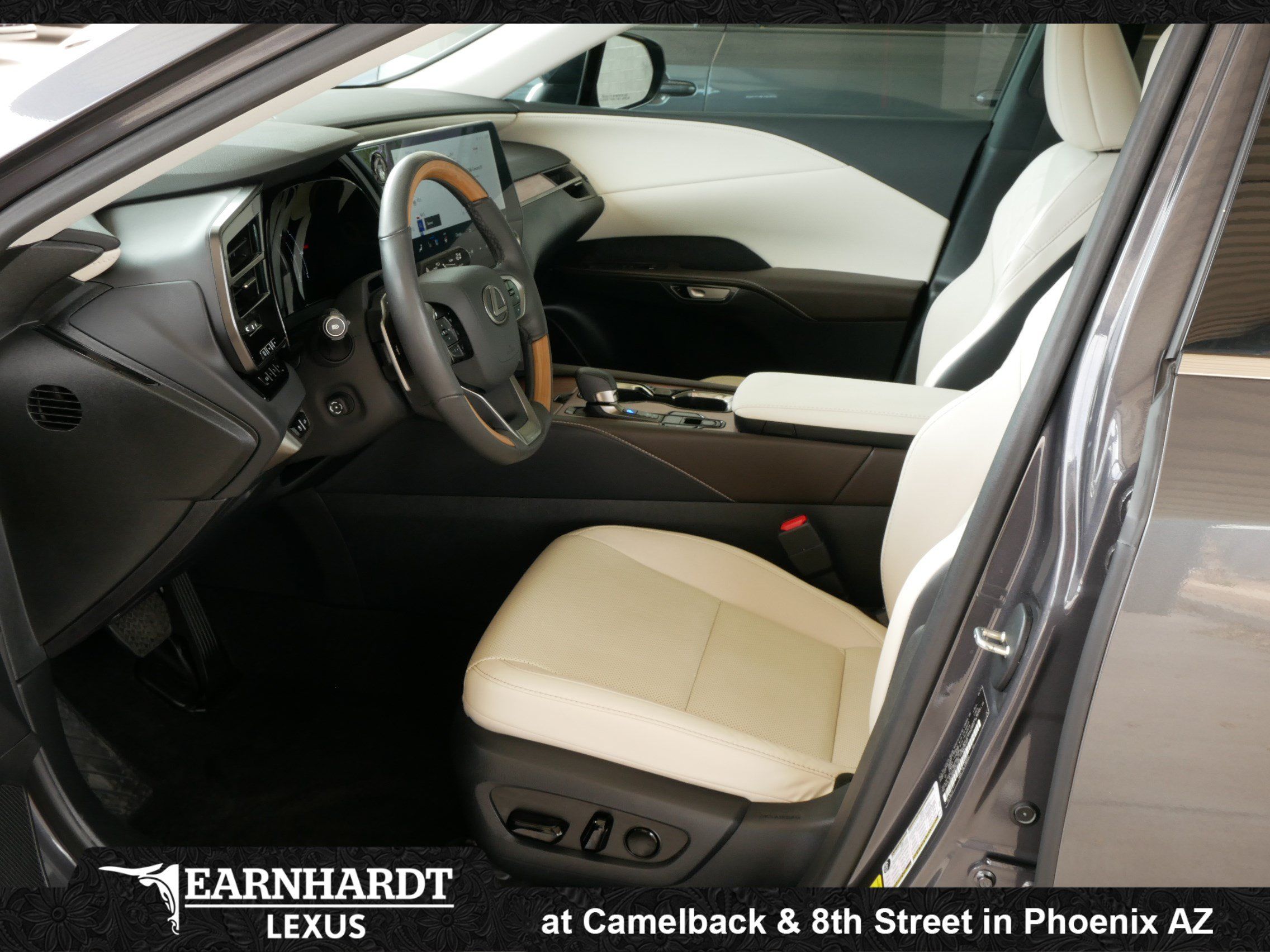 Used 2024 Lexus RX 350 Premium w/ Convenience Package FWD image 4
