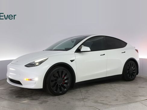 Used 2023 Tesla Model Y Performance AWD/4WD image 18