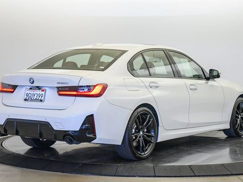 Used 2023 BMW 330i Sedan w/ M Sport Package RWD image 5