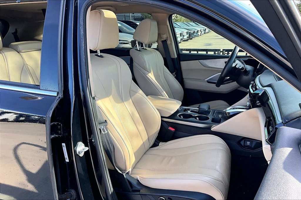 Used 2024 Acura MDX w/ Technology Package FWD image 9