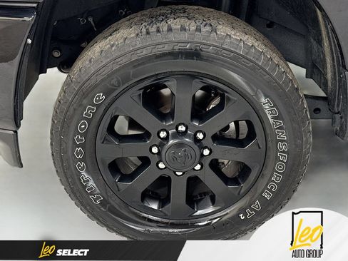Used 2025 RAM 3500 Laramie AWD/4WD image 36
