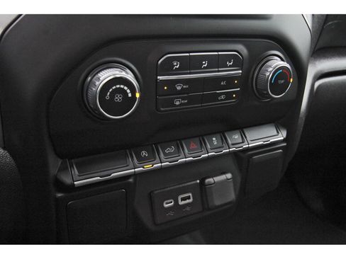 Used 2022 Chevrolet Silverado 1500 Custom image 25