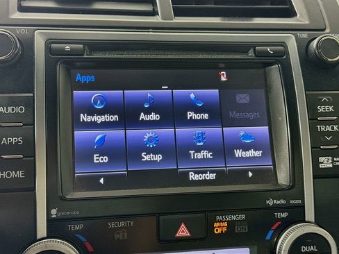 Used 2014 Toyota Camry XLE image 18