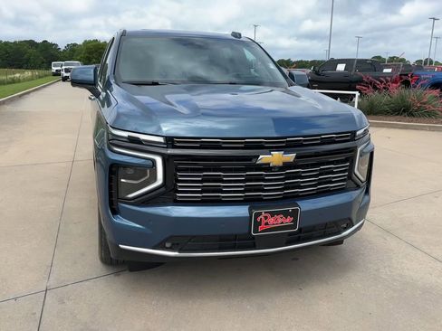 Certified 2025 Chevrolet Tahoe High Country AWD/4WD image 4