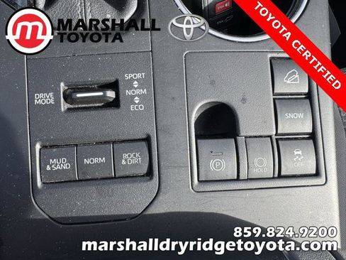 Certified 2024 Toyota Highlander LE image 29