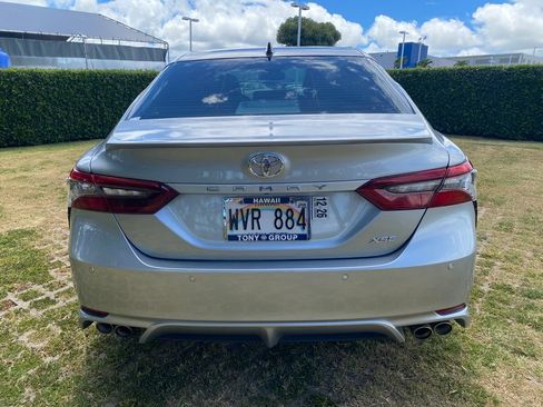 Used 2021 Toyota Camry XSE FWD image 6