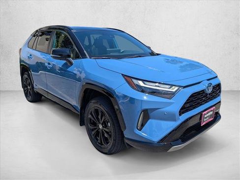 Used 2023 Toyota RAV4 XSE AWD/4WD image 3