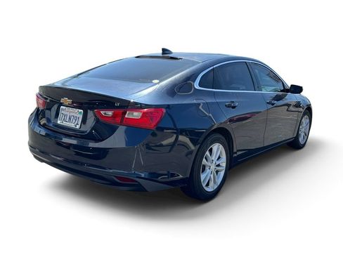 Used 2017 Chevrolet Malibu LT FWD image 6