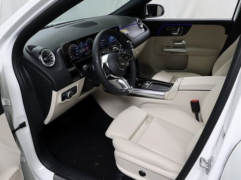 Certified 2026 Mercedes-Benz GLA 250 4MATIC image 11