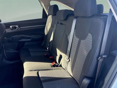 Used 2023 Kia Sorento LX image 11
