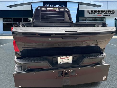 Used 2024 Chevrolet Silverado 2500 ZR2 w/ Technology Package image 48