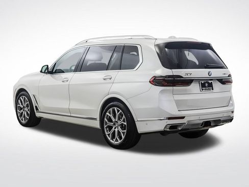 Used 2024 BMW X7 xDrive40i w/ Executive Package AWD/4WD image 3