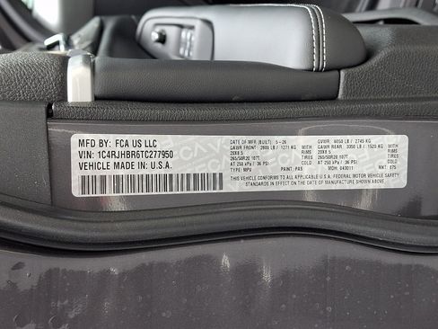 New 2026 Jeep Grand Cherokee Limited w/ Luxury Tech Group II AWD/4WD image 17