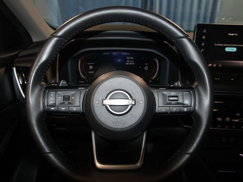 Used 2024 Nissan Rogue SL w/ SL Premium Package image 12