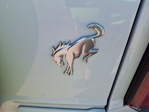 Used 2024 Ford Bronco Outer Banks image 12